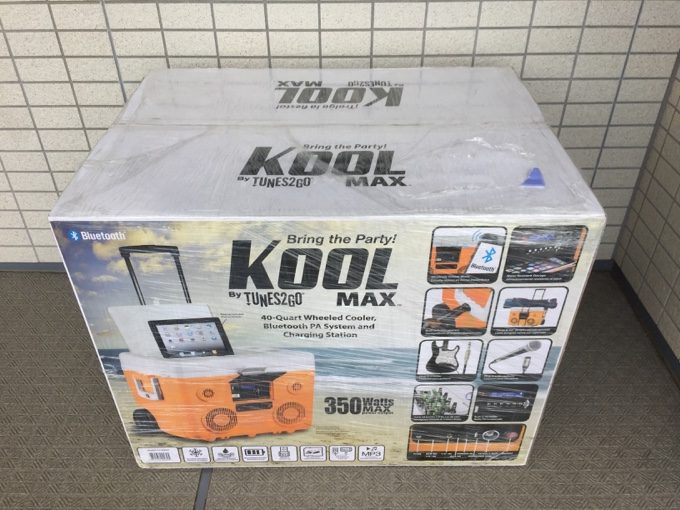 宅配便で届いたKOOLMAXはかなり大きい