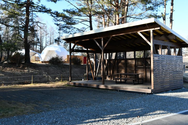 PICA Fujiyamaのテントサイトは砂利と芝生