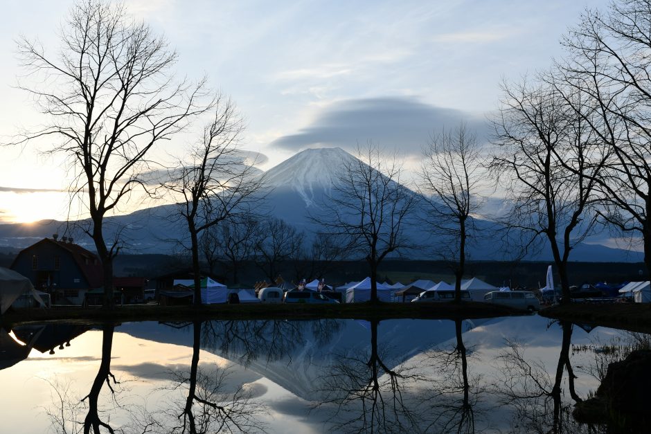 富士山を望む絶景キャンプ場「ふもとっぱら」で逆さ富士に感動
