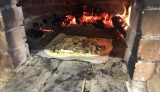 無印良品キャンプ場の石窯でピザを焼く