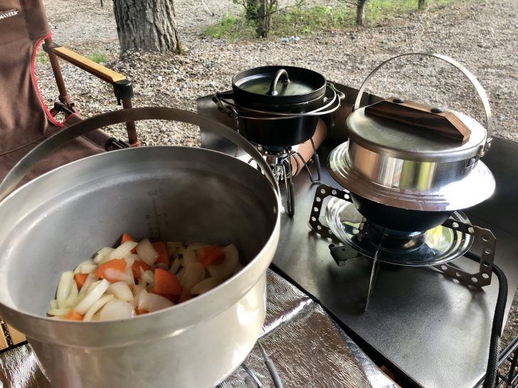 キャンプ羽釜でご飯を炊きライスクッカーを小鍋代わりにする