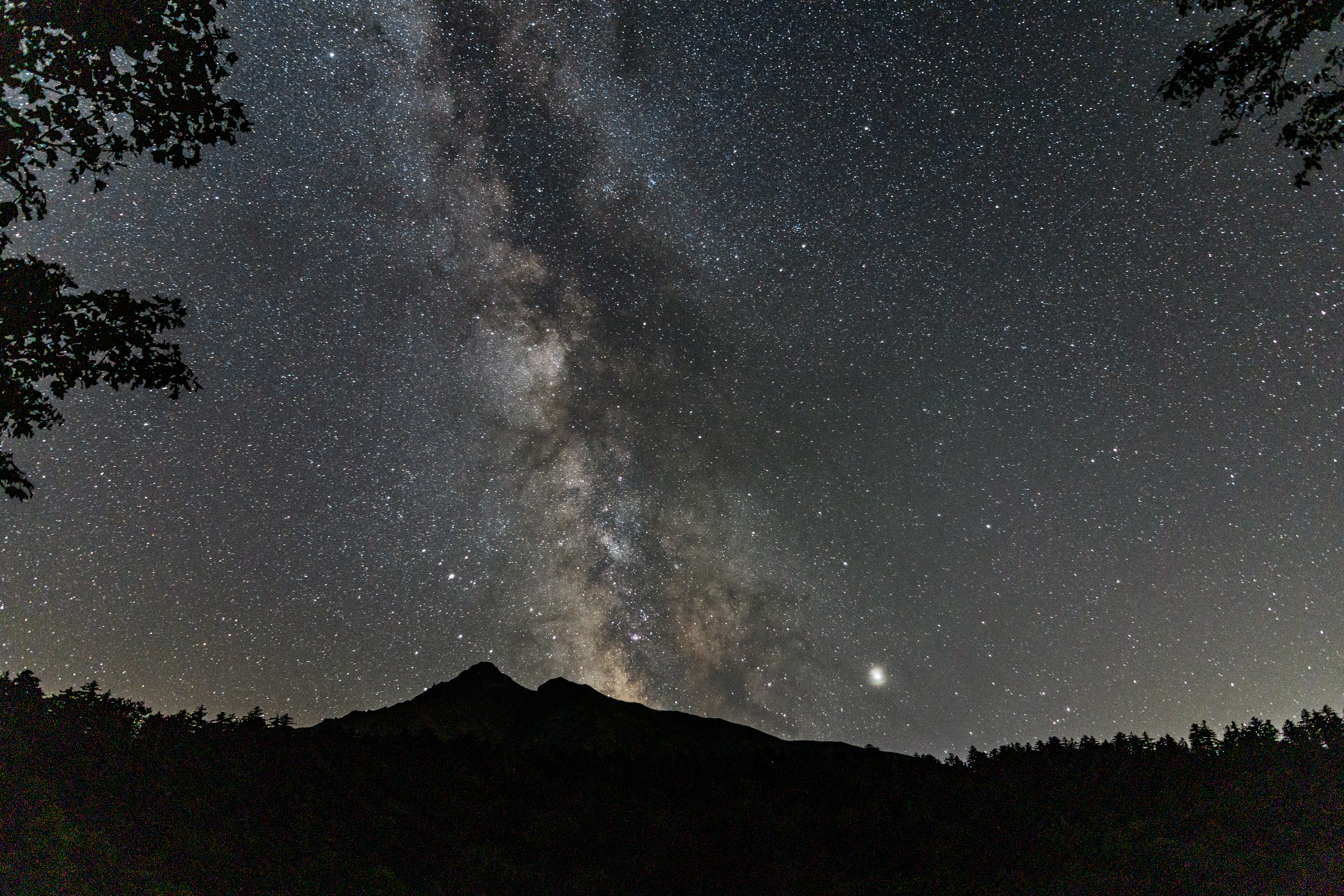 利尻島の姫沼で見る夏の天の川